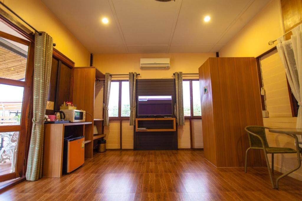 Dusit Talai Resort Mu Si Ngoại thất bức ảnh
