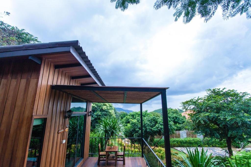 Dusit Talai Resort Mu Si Ngoại thất bức ảnh